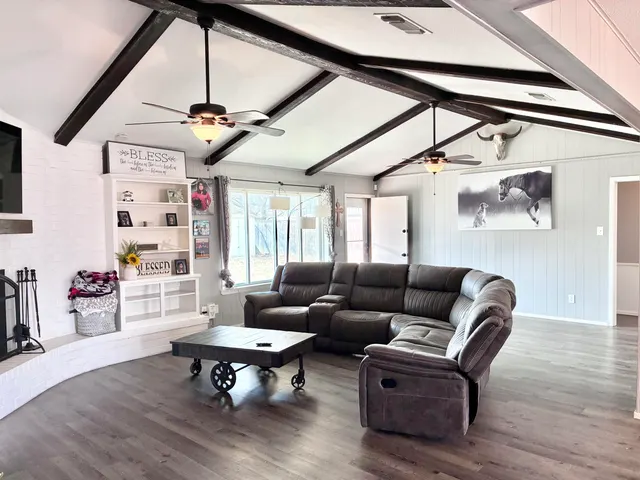 Photo 6 — 115 S Terry Drive, Slaton, TX 79364