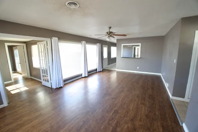 Photo 2 — 3605 27th Street, Lubbock, TX 79410