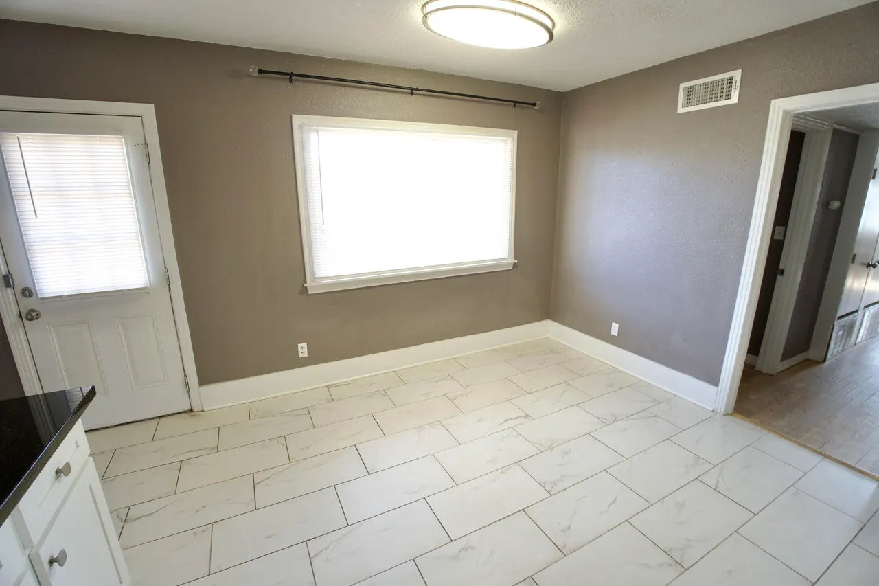 Photo 6 — 3605 27th Street, Lubbock, TX 79410