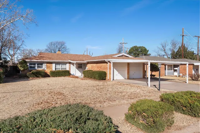 Photo 2 — 6612 Avenue U, Lubbock, TX 79412