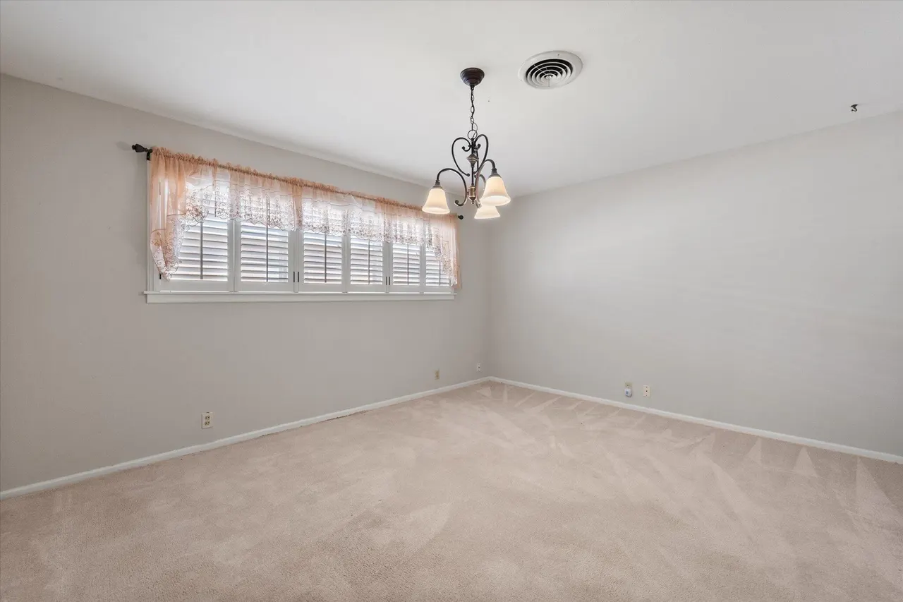 Photo 5 — 6612 Avenue U, Lubbock, TX 79412