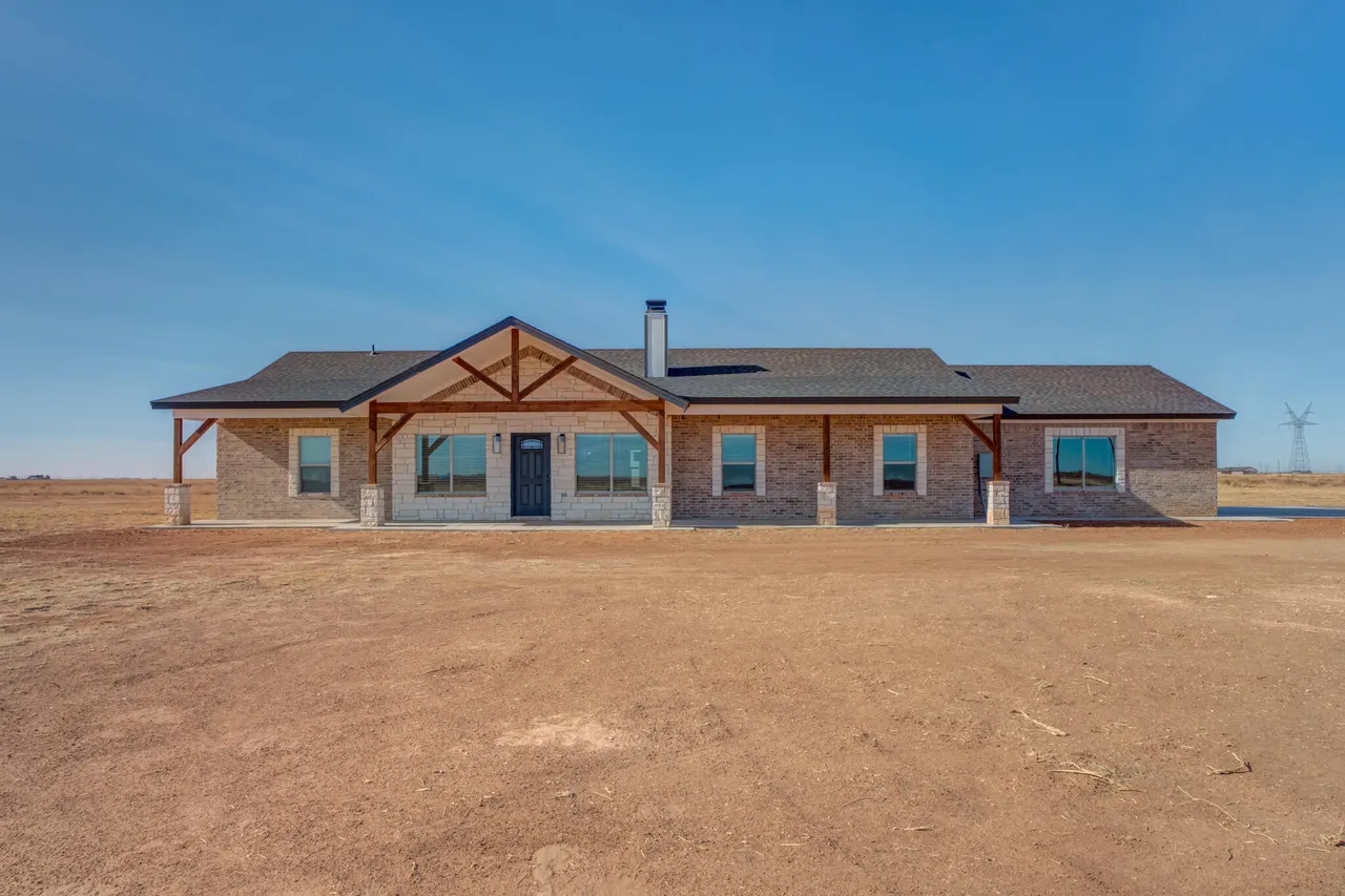 Front exterior — 12401 N C R 2900, Idalou, TX 79329