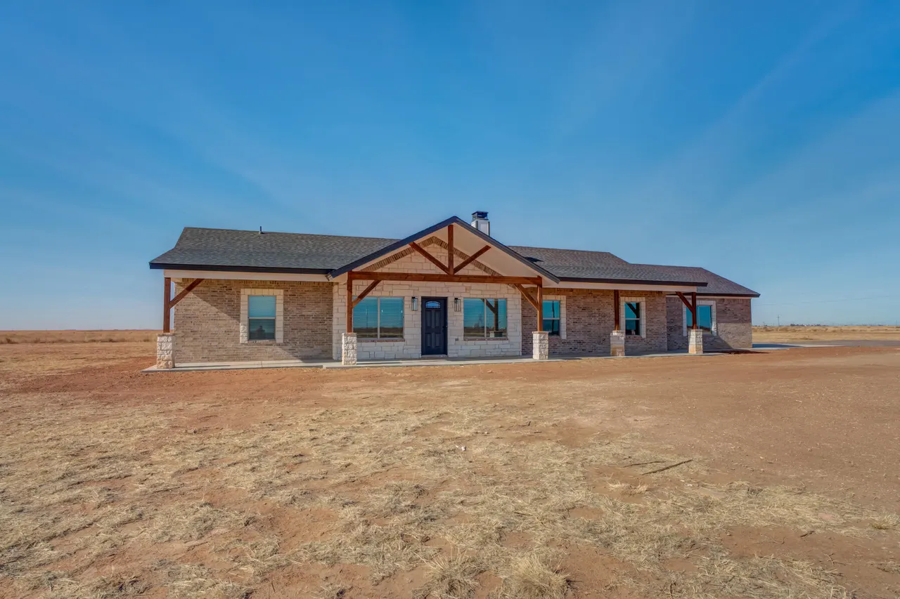 Photo 2 — 12401 N C R 2900, Idalou, TX 79329