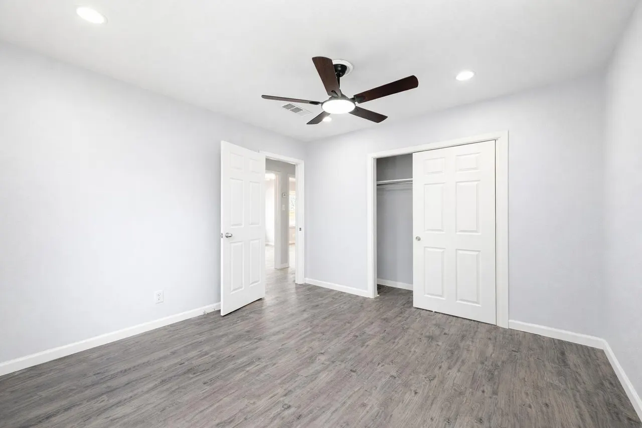 Photo 13 — 4619 Elgin Avenue, Lubbock, TX 79413