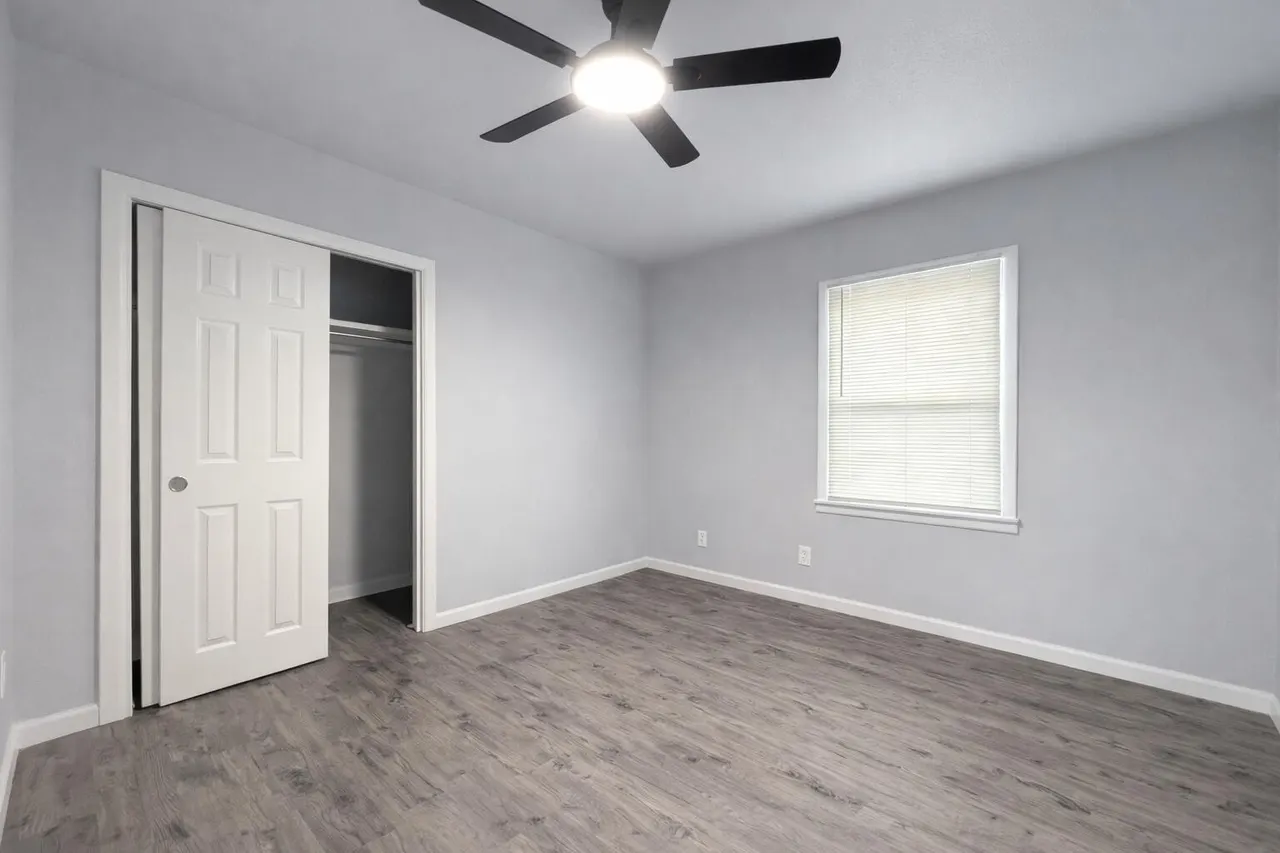 Photo 9 — 4619 Elgin Avenue, Lubbock, TX 79413