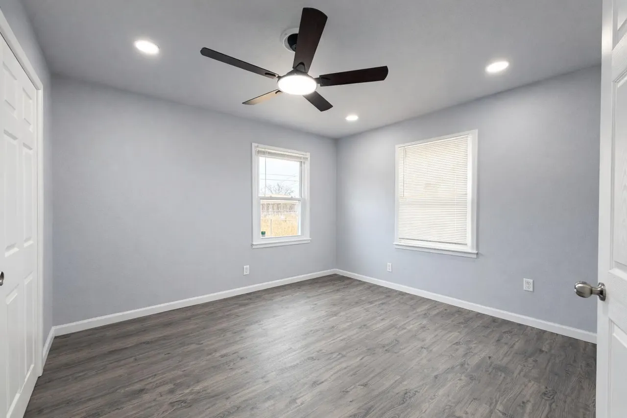 Photo 14 — 4619 Elgin Avenue, Lubbock, TX 79413