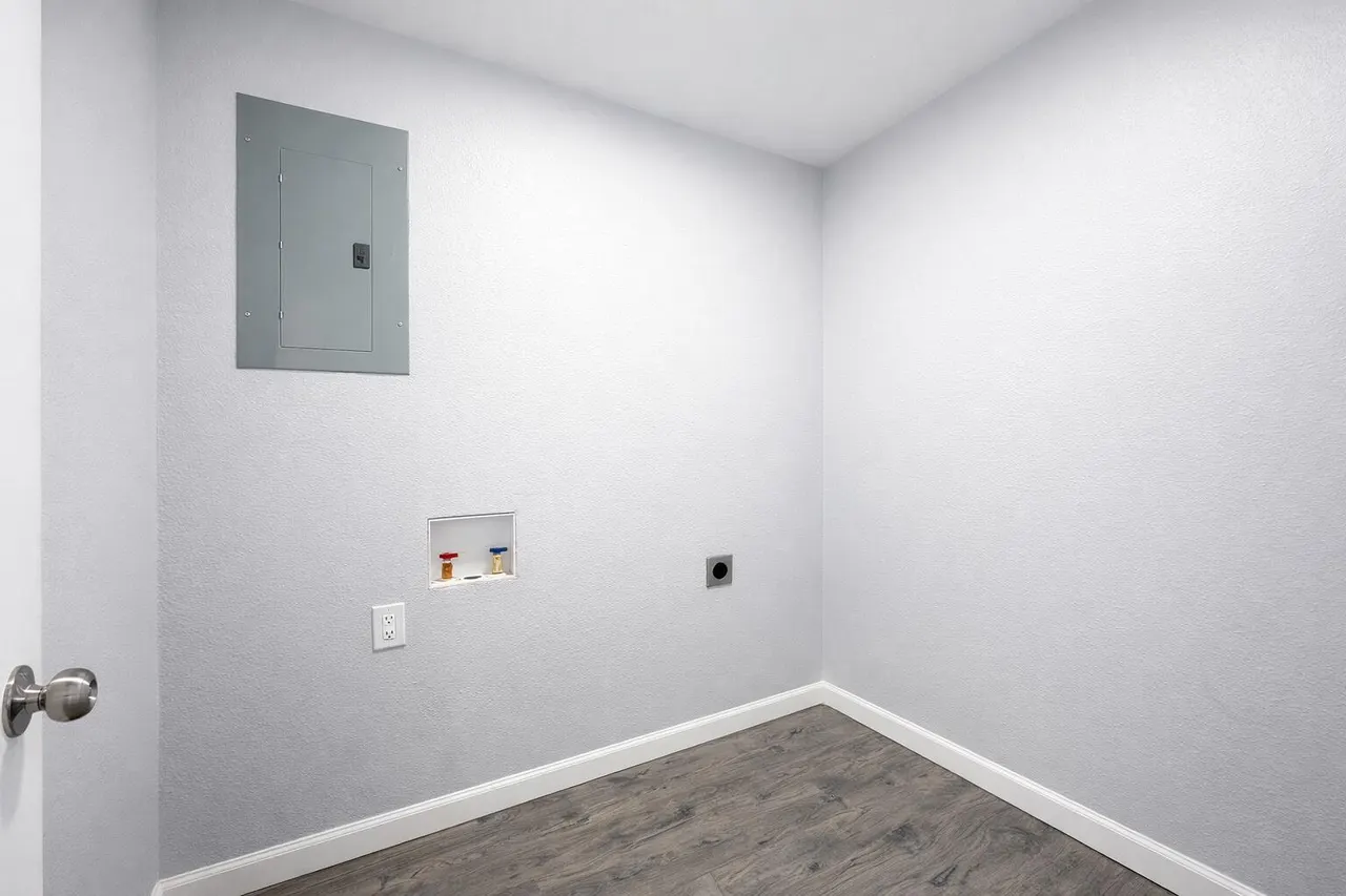 Photo 15 — 4619 Elgin Avenue, Lubbock, TX 79413