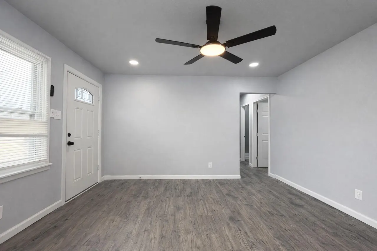 Photo 2 — 4619 Elgin Avenue, Lubbock, TX 79413