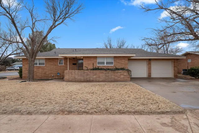 Front exterior — 401 N 21st Place, Lamesa, TX 79331