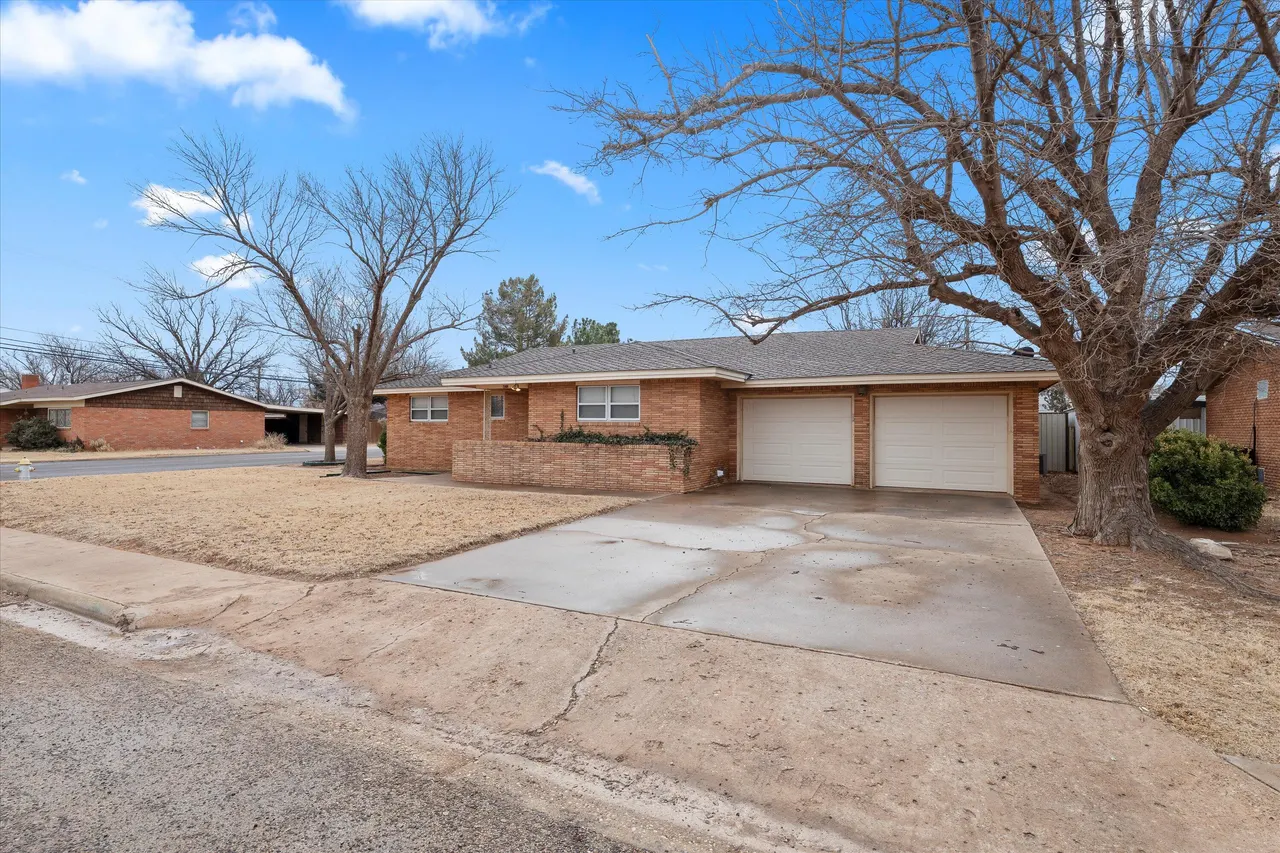 Photo 2 — 401 N 21st Place, Lamesa, TX 79331