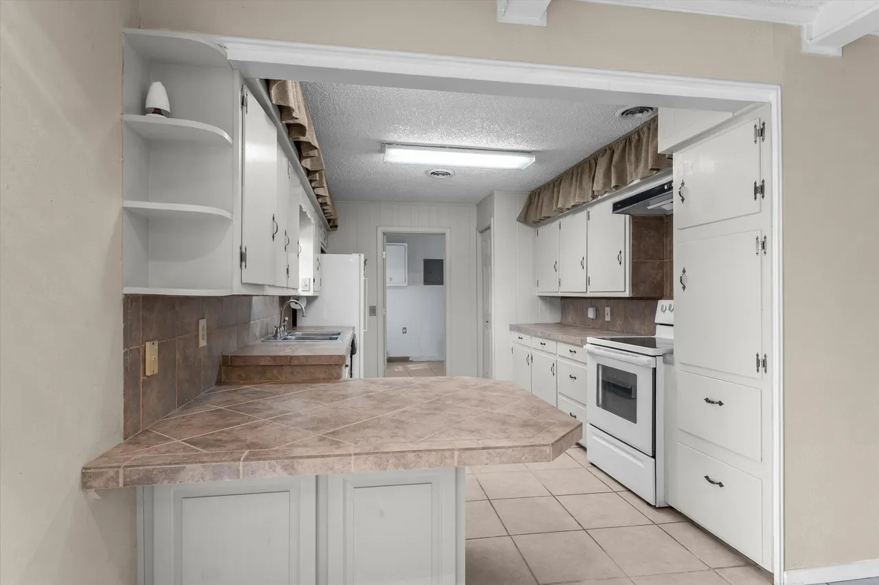Photo 9 — 401 N 21st Place, Lamesa, TX 79331