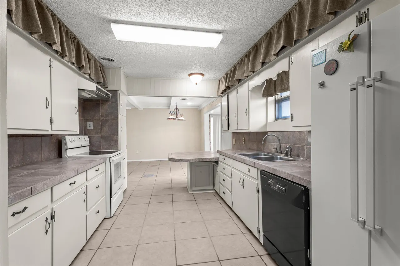 Photo 10 — 401 N 21st Place, Lamesa, TX 79331
