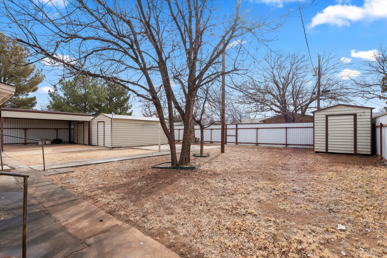 Photo 24 — 401 N 21st Place, Lamesa, TX 79331