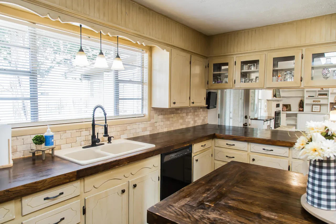 Photo 24 — 1106 Amarillo Street, Plainview, TX 79072