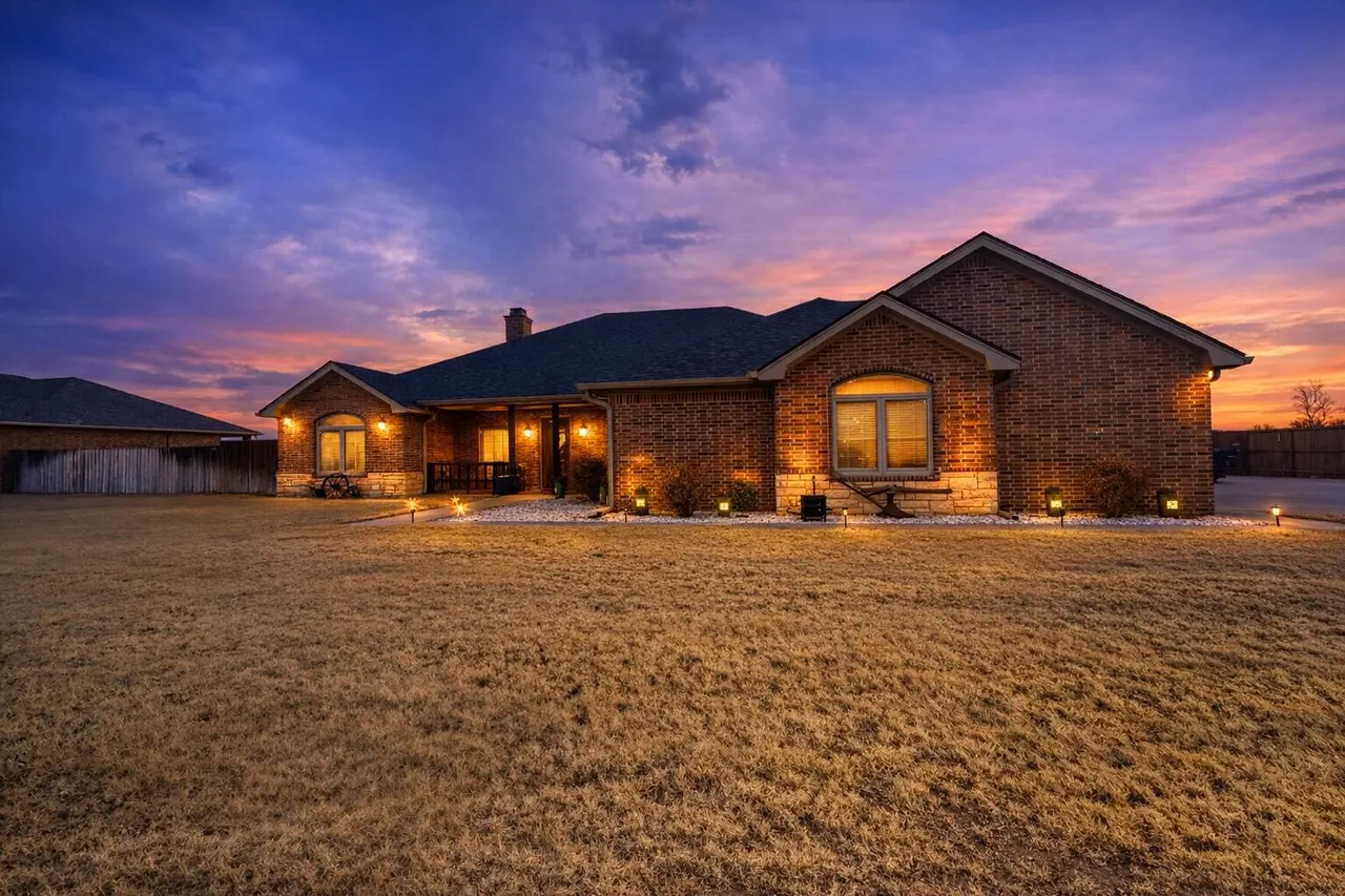 Front exterior — 7004 N County Road 2160, Lubbock, TX 79415