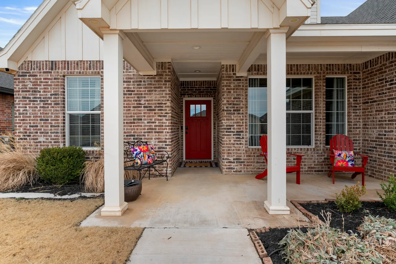 Front exterior — 1122 16th Street, Shallowater, TX 79363