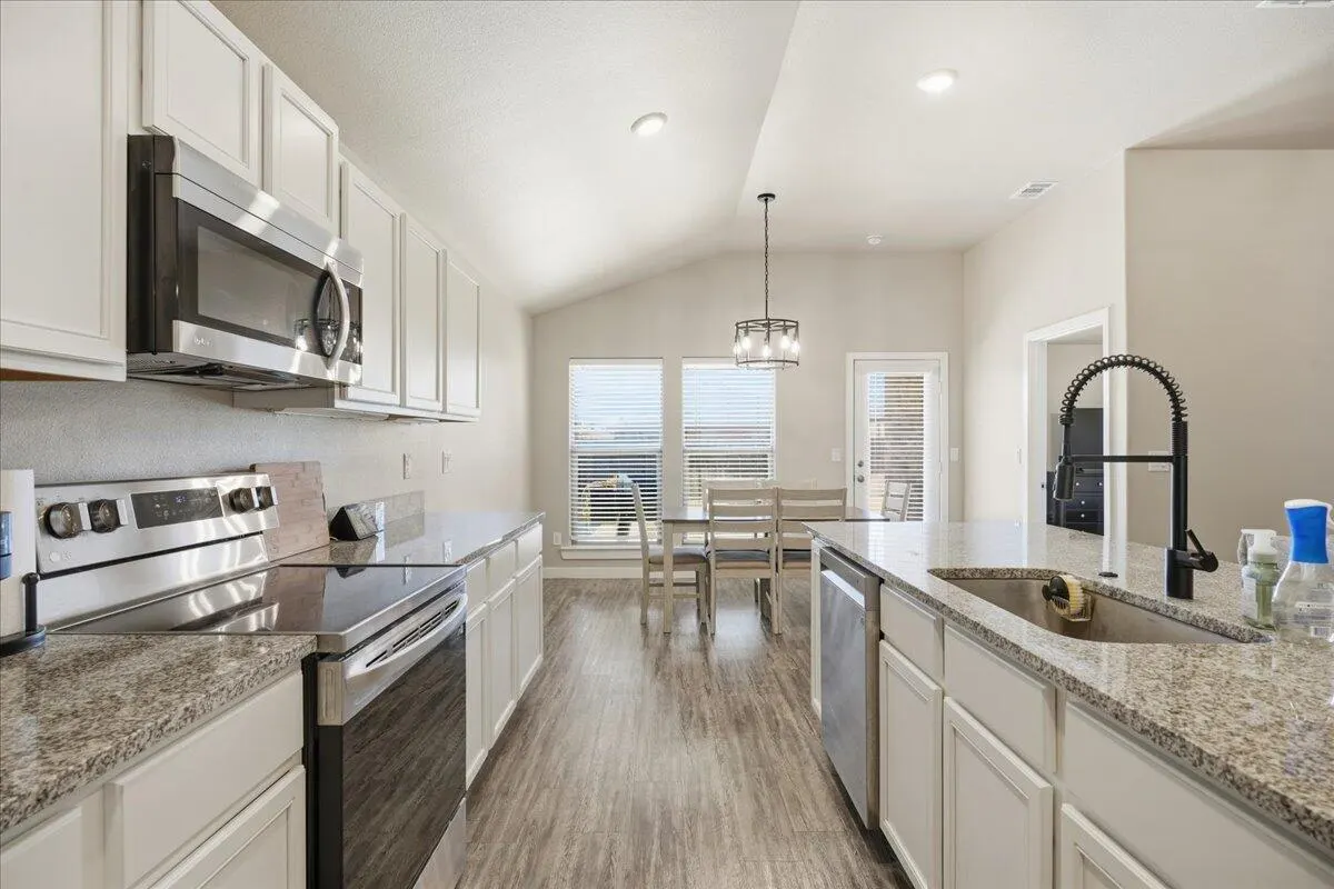 Photo 11 — 3204 Volney Avenue, Lubbock, TX 79407
