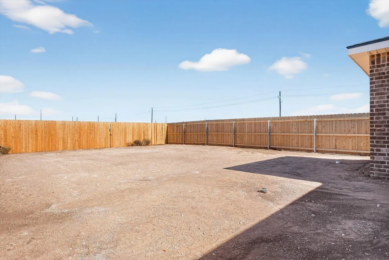 Photo 17 — 5510 Smith Street, Lubbock, TX 79416