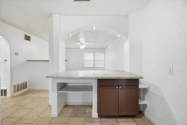 Photo 8 — 510 56th Street, Lubbock, TX 79404