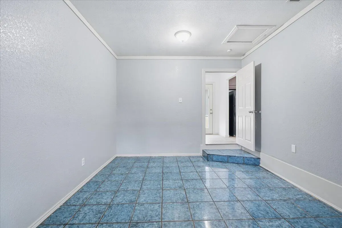 Photo 18 — 510 56th Street, Lubbock, TX 79404