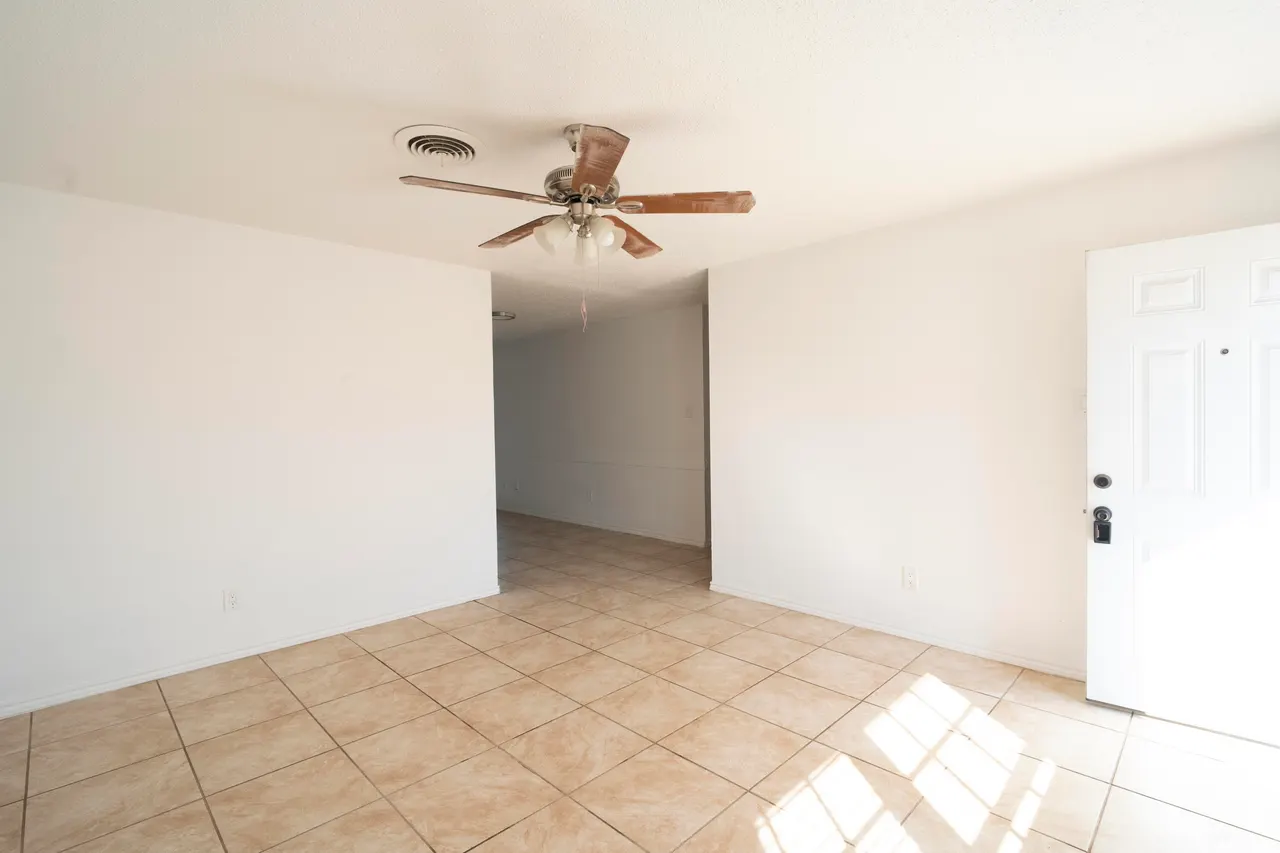 Photo 2 — 1916 71st Street, Lubbock, TX 79412