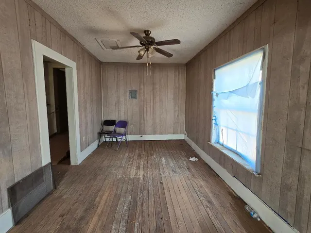 Photo 2 — 1506 N 1st Street, Lamesa, TX 79331