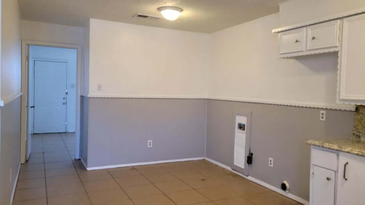 Photo 11 — 1611 38th Street, Lubbock, TX 79412