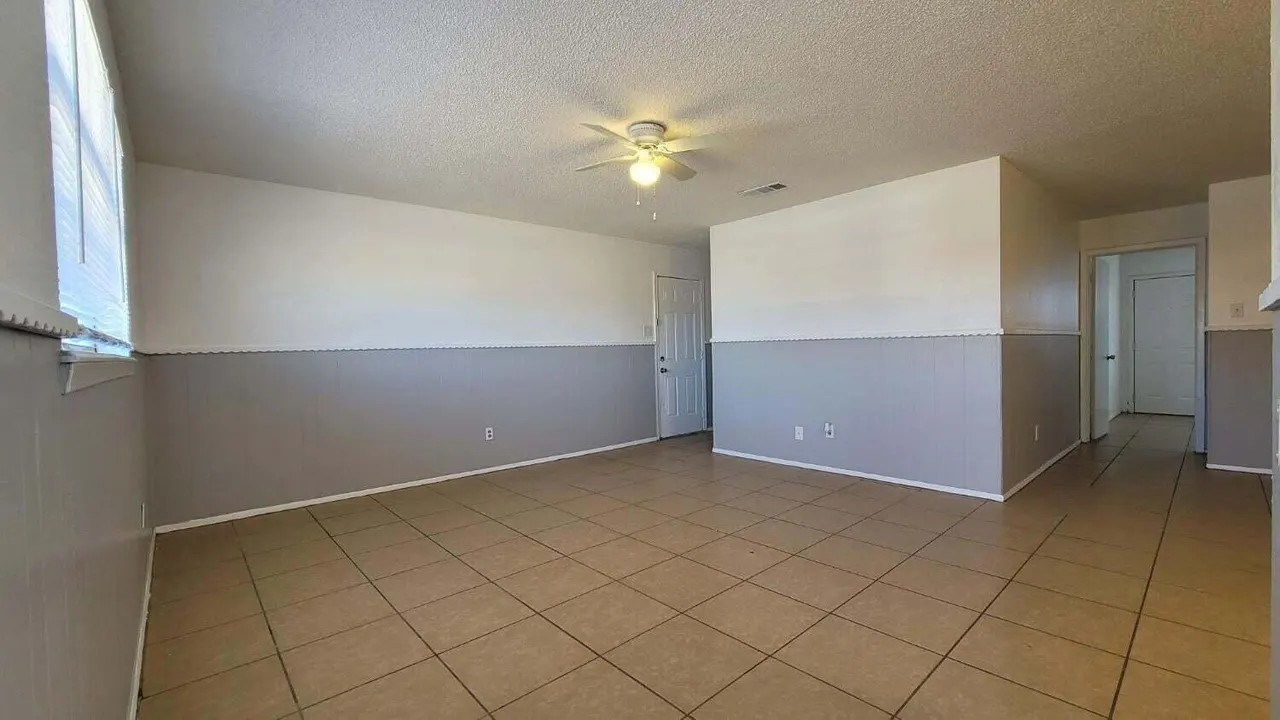 Photo 3 — 1611 38th Street, Lubbock, TX 79412