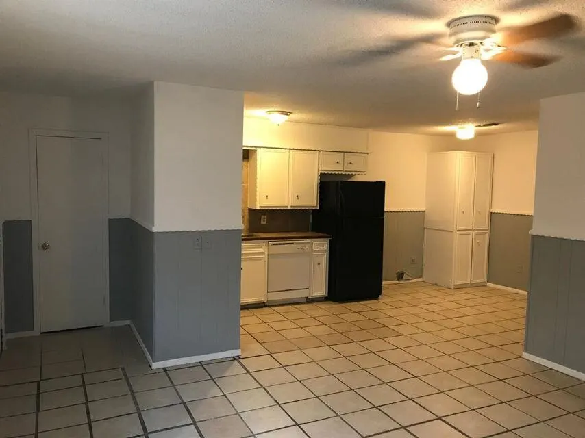 Photo 2 — 1609 38th Street, Lubbock, TX 79412