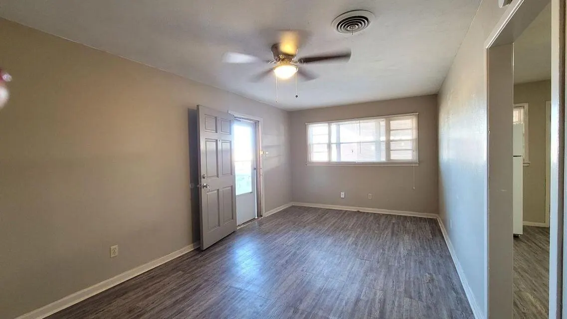 Photo 3 — 4429 31st Street, Lubbock, TX 79410
