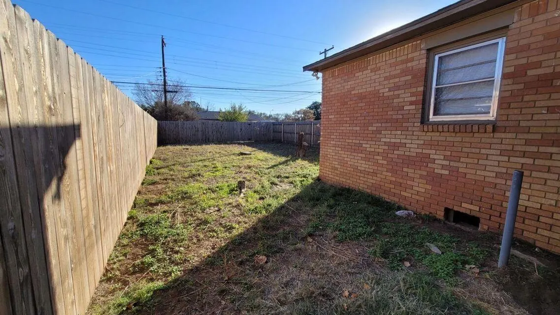 Photo 12 — 4429 31st Street, Lubbock, TX 79410