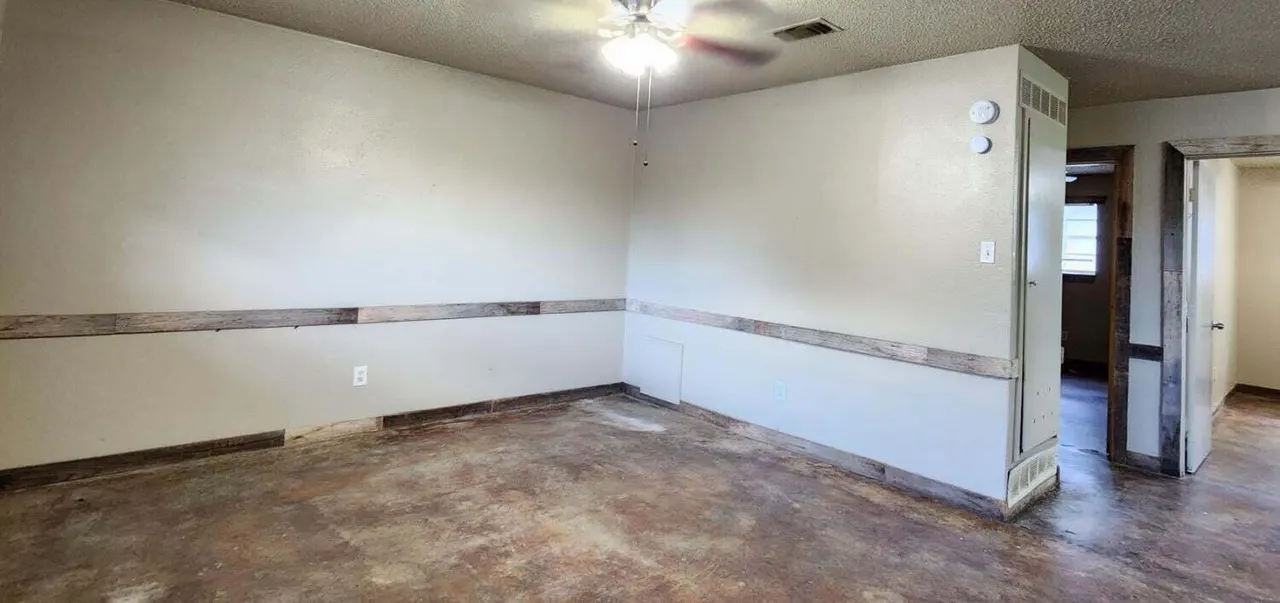 Photo 4 — 2207 15th Street, Lubbock, TX 79401