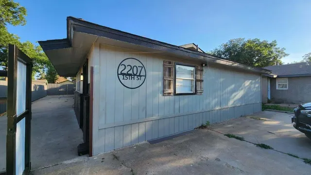 Front exterior — 2207 15th Street, Lubbock, TX 79401