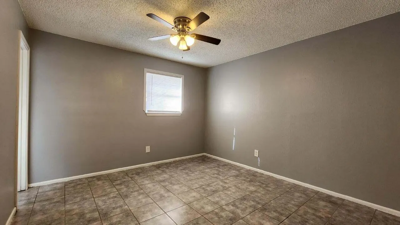 Photo 16 — 2207 15th Street, Lubbock, TX 79401