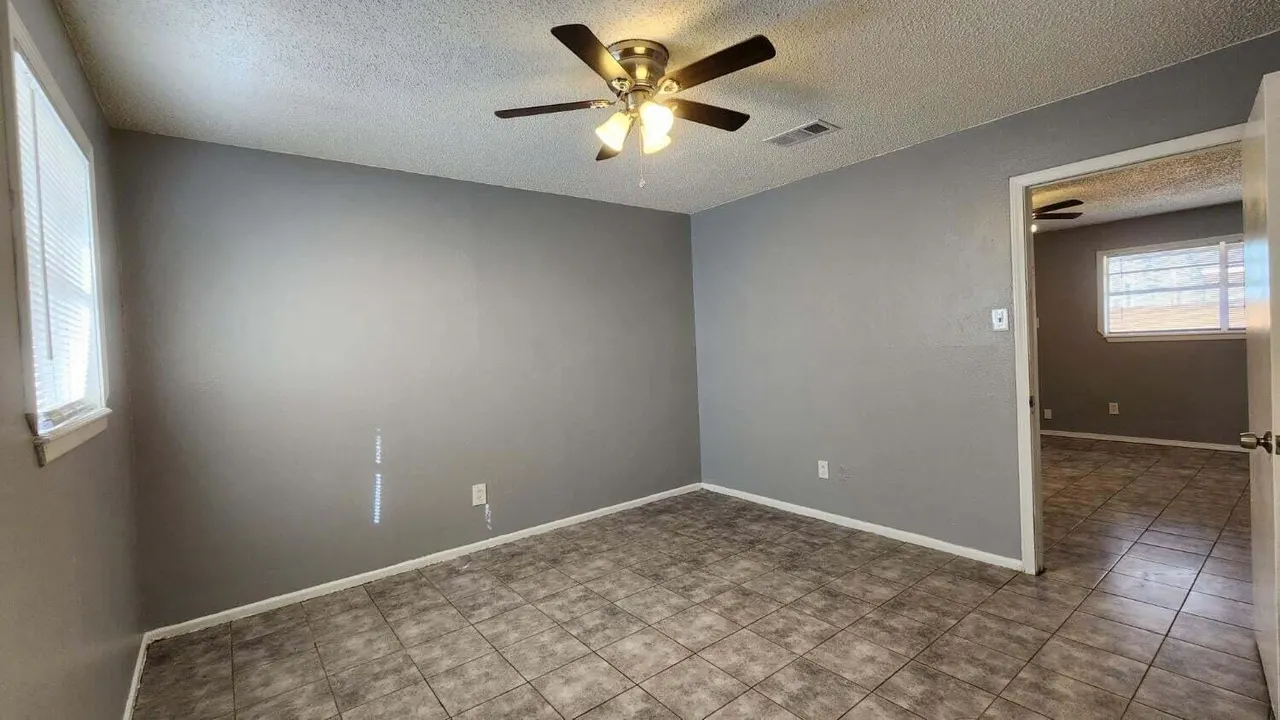 Photo 15 — 2207 15th Street, Lubbock, TX 79401