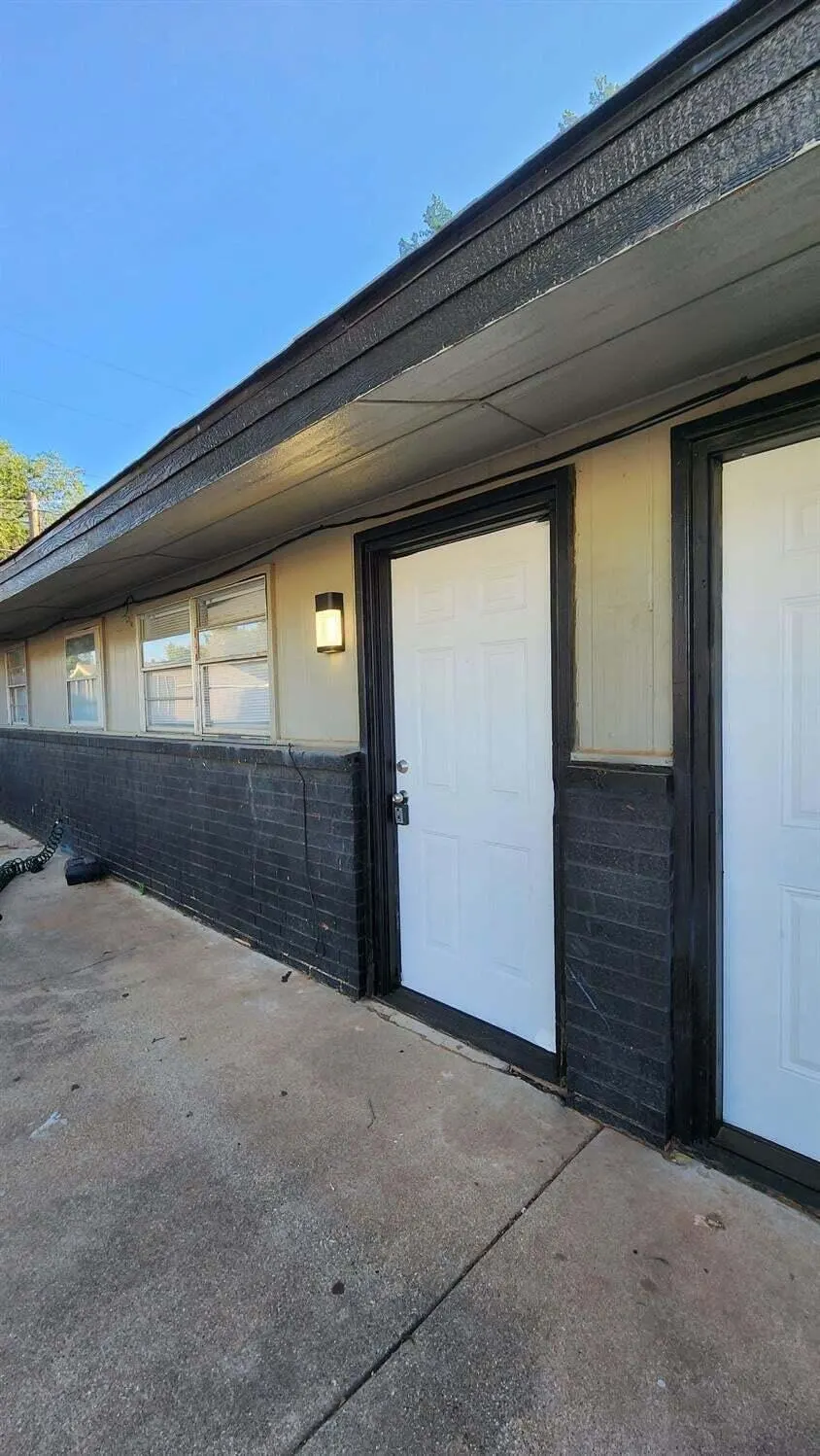 Photo 10 — 2207 15th Street, Lubbock, TX 79401