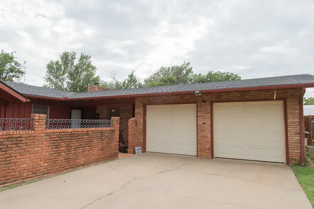 Photo 5 — 1311 Holiday Drive, Plainview, TX 79072