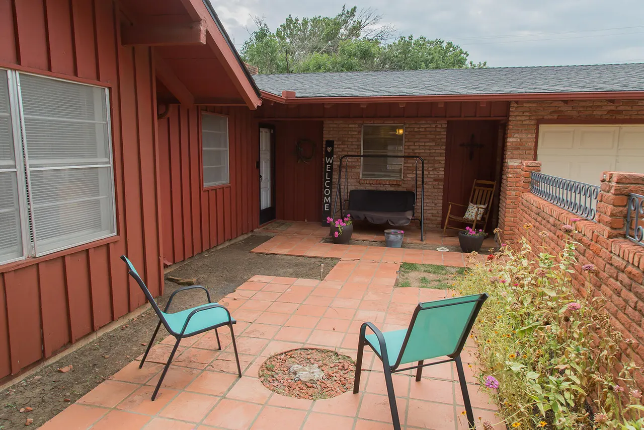 Photo 10 — 1311 Holiday Drive, Plainview, TX 79072