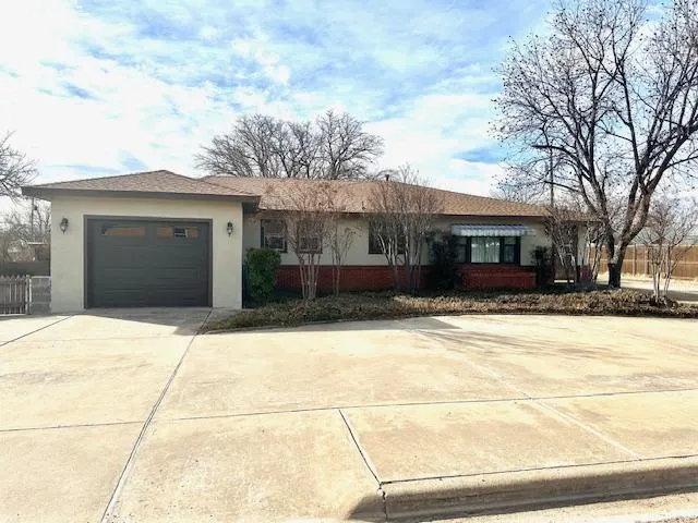 Photo 3 — 508 W 6th Street, Idalou, TX 79329