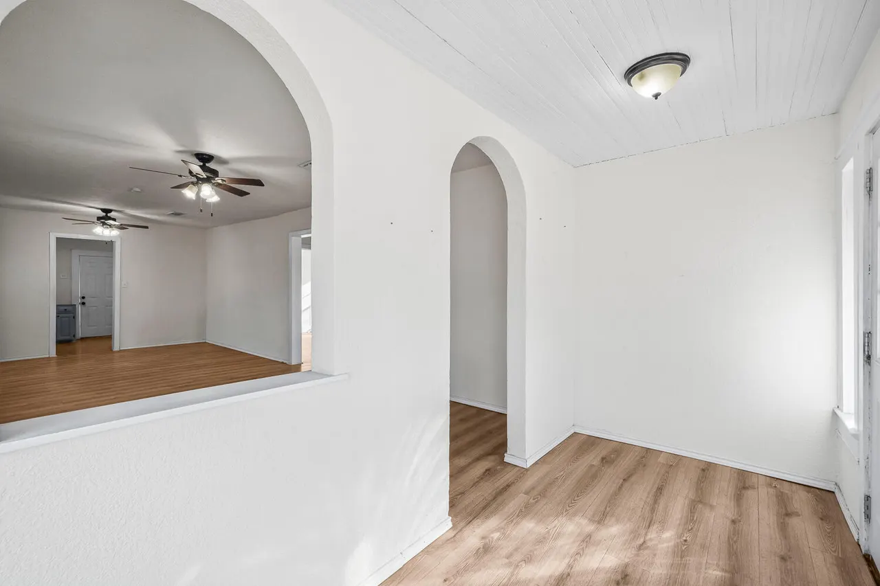 Photo 4 — 620 S 11th Street, Slaton, TX 79364