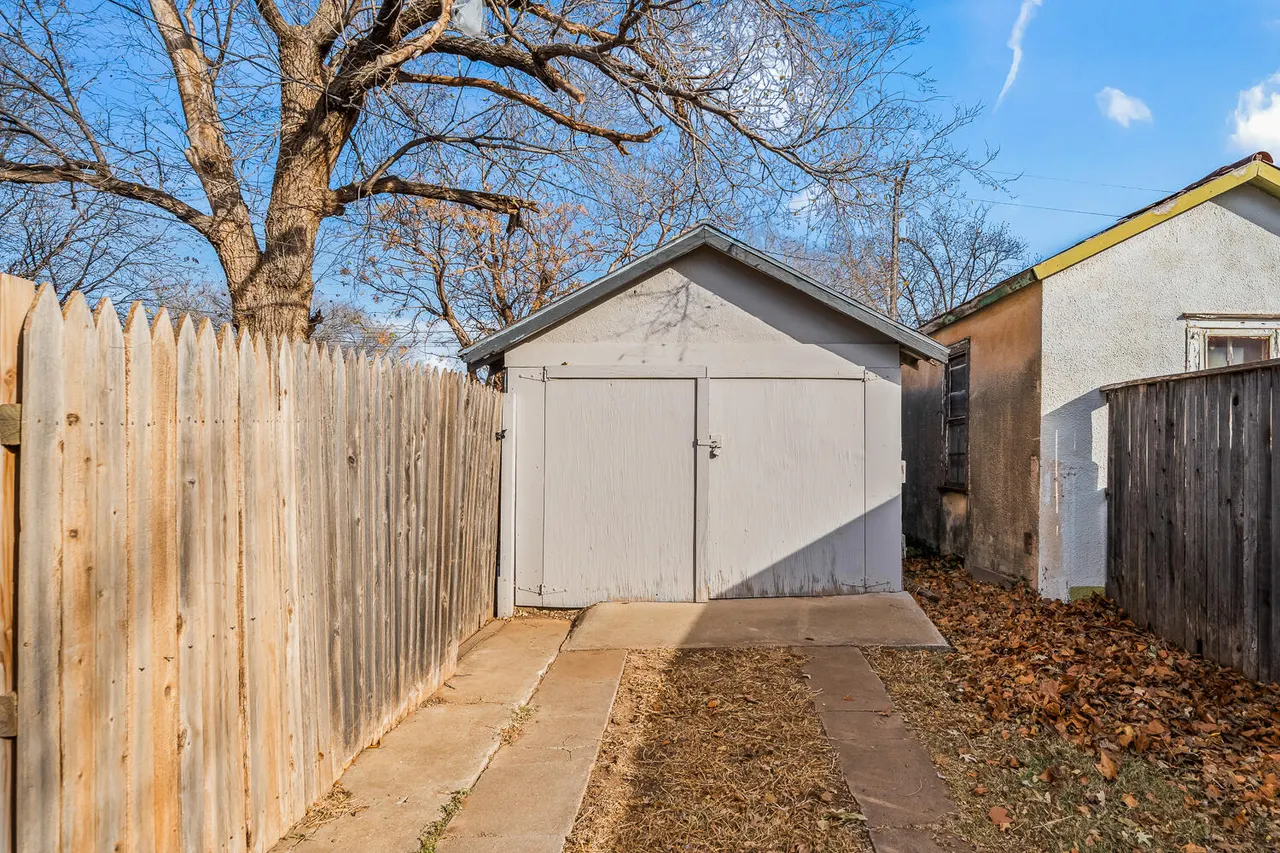 Photo 19 — 620 S 11th Street, Slaton, TX 79364