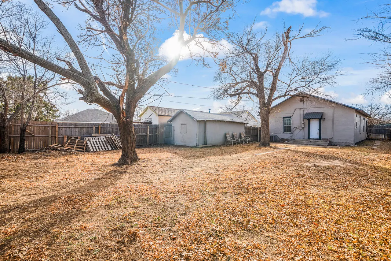 Photo 22 — 620 S 11th Street, Slaton, TX 79364