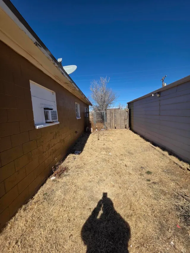 Photo 4 — 2105 E 29th Street, Lubbock, TX 79404