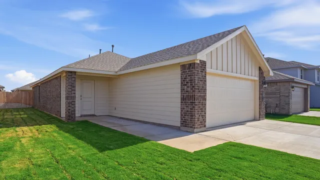 Photo 2 — 7454 10th Street, Lubbock, TX 79416
