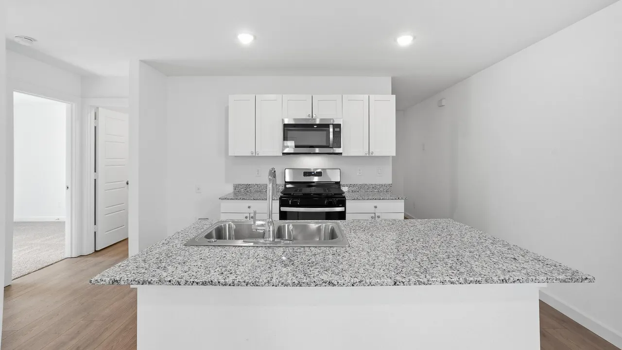Photo 4 — 7454 10th Street, Lubbock, TX 79416