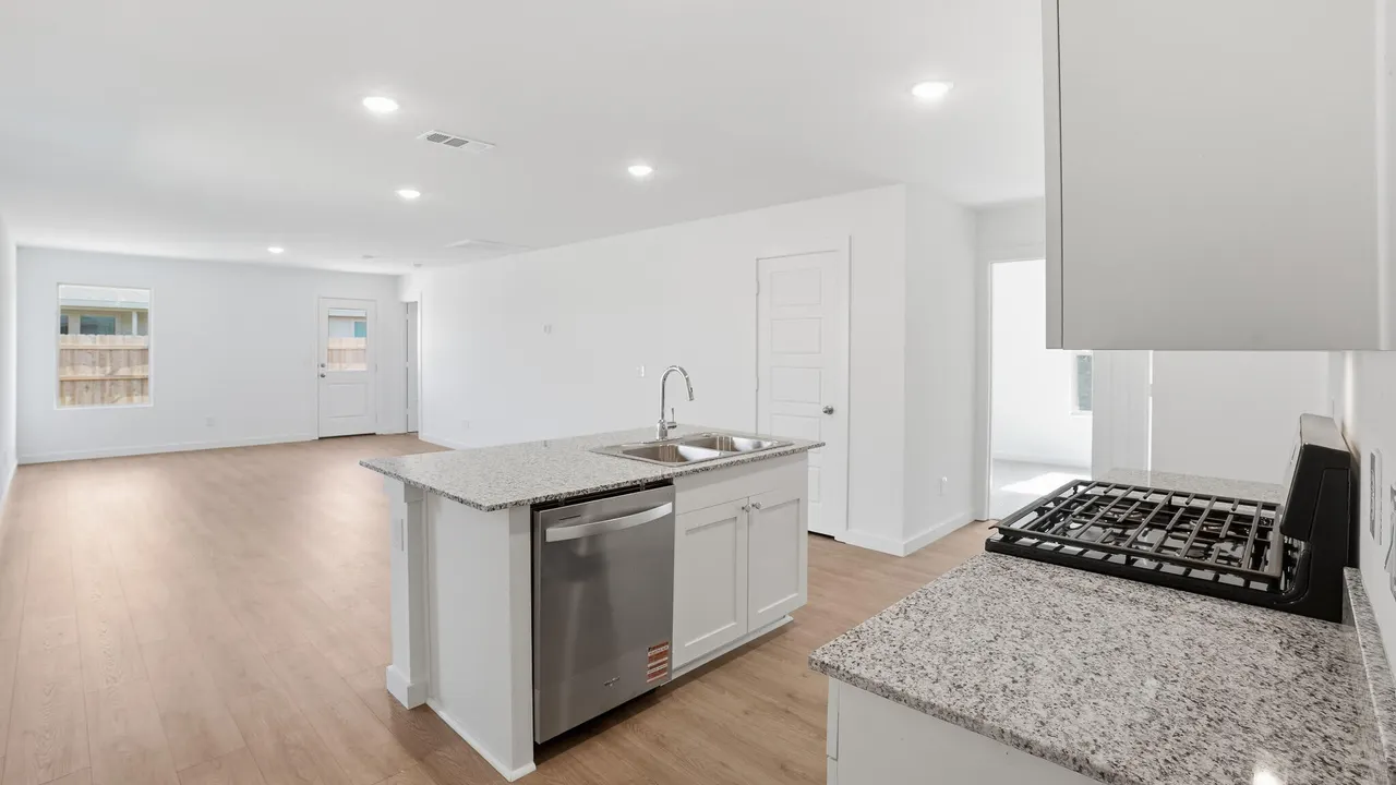 Photo 5 — 7454 10th Street, Lubbock, TX 79416