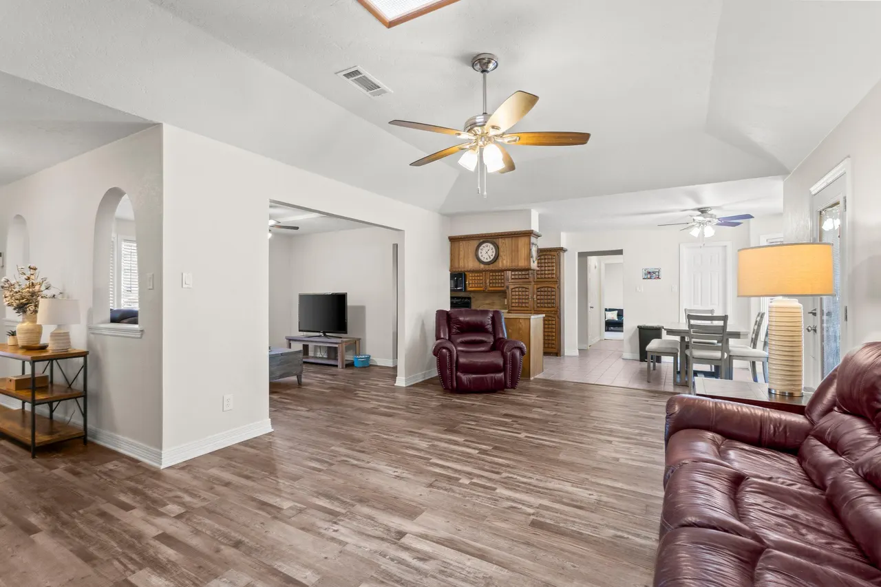 Photo 6 — 2107 Tech Drive, Levelland, TX 79336