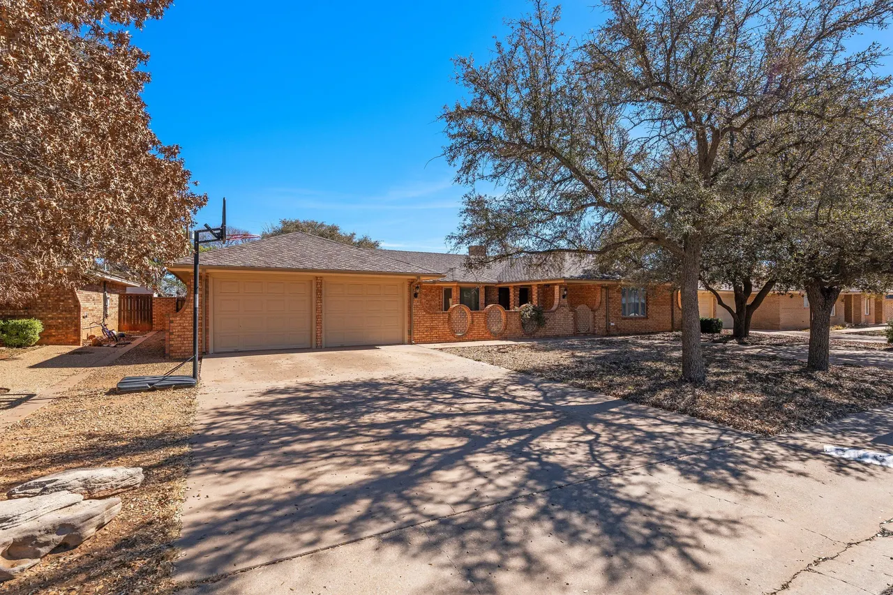 Photo 2 — 2107 Tech Drive, Levelland, TX 79336