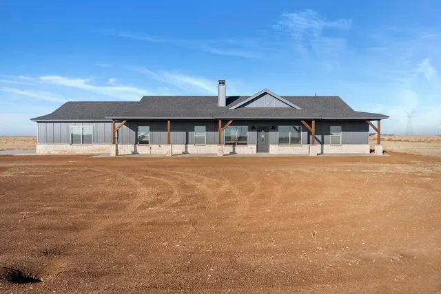 Front exterior — 12413 N C R 2900, Idalou, TX 79329