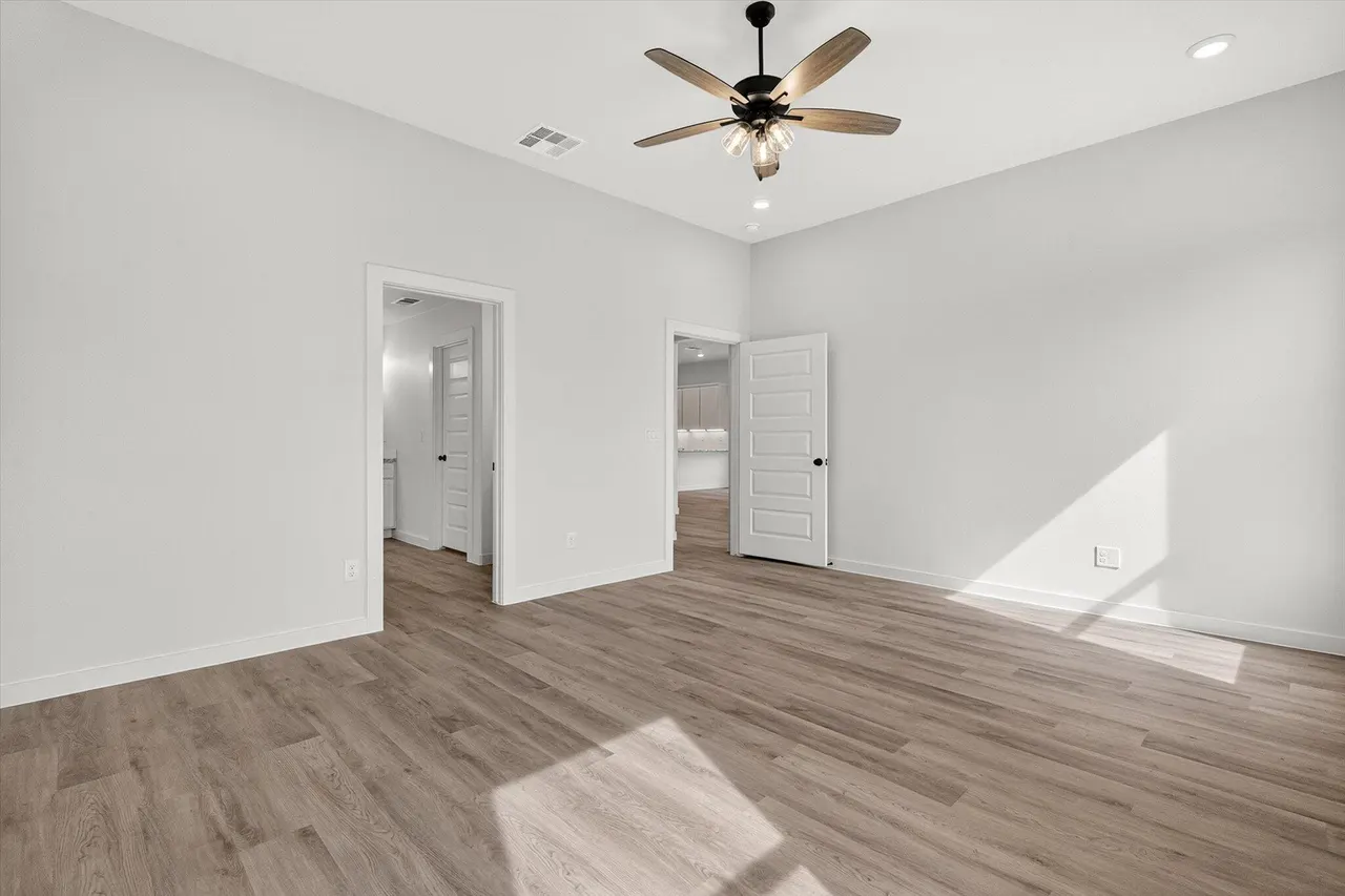 Photo 13 — 805 E 30th Street, Wolfforth, TX 79382